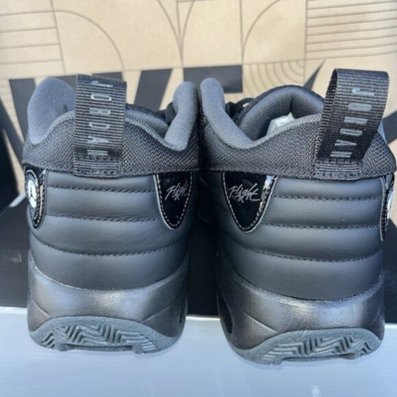 NBY Nike Air Jordan Max Aura 6 Triple Black Anthracite FQ8298-001 Size 11.5 main image 6